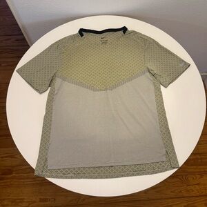 Nike Run Division Tee